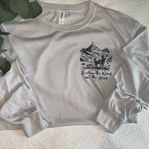 Long sleeve graphic tee